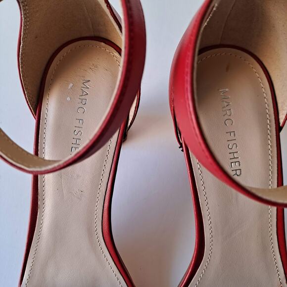 Marc Fisher Korita Crimson Red Ankle Strap Square Toe Heeled Sandals Size 9 M - Picture 11 of 16